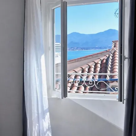 Vue - Centre - 150 M Coeur De Ajaccio (Corsica)
